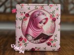 کیف ملزومات نماز دخترانه 🌸 | جنس مخمل | تنوع چندین طرح دخترانه جذاب | تک و عمده - Image 4