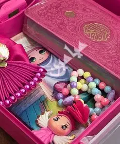 پک جشن تکلیف میامین 😍 | دارای باکس طلقی جذاب | شامل قرآن پالتویی تسبیح فرشته سنجاق سر عروسکی جانماز کیفی زیپی و شناسنامه جشن تکلیف | تک و عمده