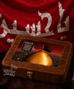 پرچم متبرک حرم امام حسین (ع) 🏴 | دارای باکس چوبی زیبا | رنگ قرمز